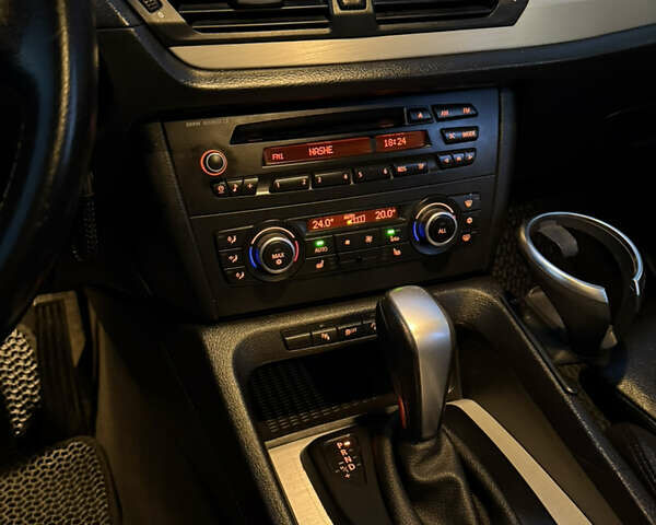 Синий БМВ Х1, объемом двигателя 2 л и пробегом 297 тыс. км за 11700 $, фото 46 на Automoto.ua