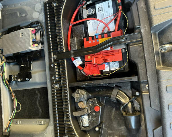 Синій БМВ Х1, об'ємом двигуна 2 л та пробігом 269 тис. км за 10900 $, фото 27 на Automoto.ua