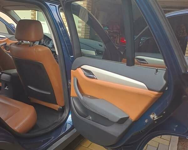 БМВ Х1 2012 в Черкассах на Automoto.ua Синий БМВ Х1, объемом двигателя 2 л и пробегом 268 тыс. км за 12600 $, фото 4 на Automoto.ua