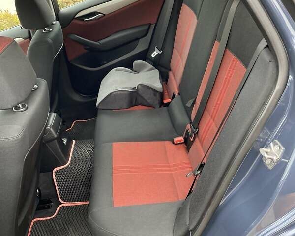 Синій БМВ Х1, об'ємом двигуна 2 л та пробігом 272 тис. км за 12500 $, фото 5 на Automoto.ua