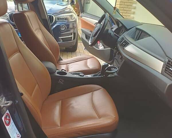 БМВ Х1 2012 в Черкассах на Automoto.ua Синий БМВ Х1, объемом двигателя 2 л и пробегом 268 тыс. км за 12600 $, фото 6 на Automoto.ua
