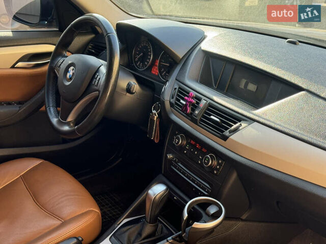 Синій БМВ Х1, об'ємом двигуна 2 л та пробігом 269 тис. км за 10900 $, фото 24 на Automoto.ua