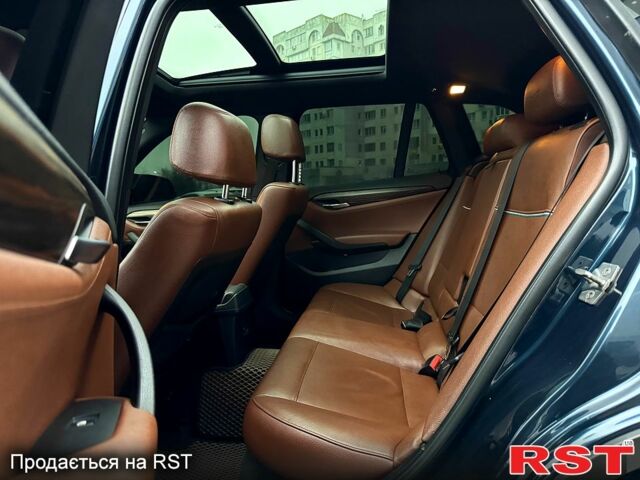 Синий БМВ Х1, объемом двигателя 3 л и пробегом 201 тыс. км за 12000 $, фото 11 на Automoto.ua