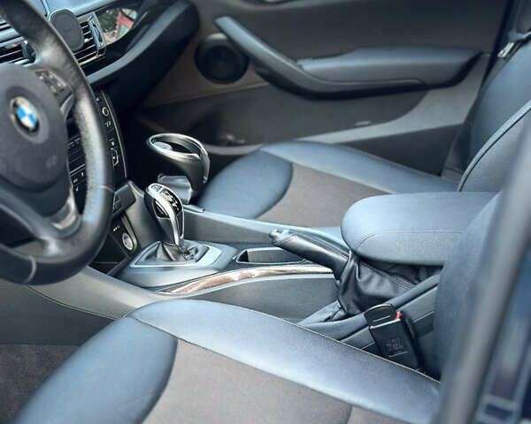 БМВ Х1 2012 у Чернівцях на Automoto.ua Синій БМВ Х1, об'ємом двигуна 2 л та пробігом 189 тис. км за 12900 $, фото 14 на Automoto.ua