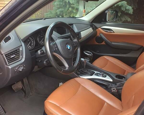 БМВ Х1 2012 в Черкассах на Automoto.ua Синий БМВ Х1, объемом двигателя 2 л и пробегом 268 тыс. км за 12600 $, фото 10 на Automoto.ua