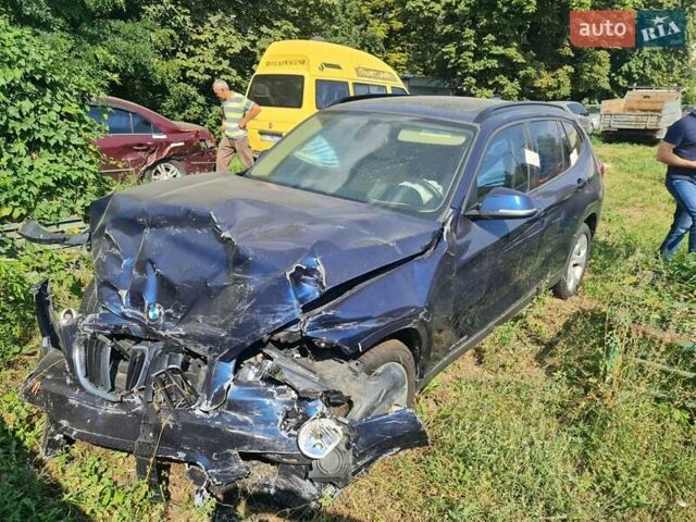 Синий БМВ Х1, объемом двигателя 2 л и пробегом 50 тыс. км за 6000 $, фото 4 на Automoto.ua