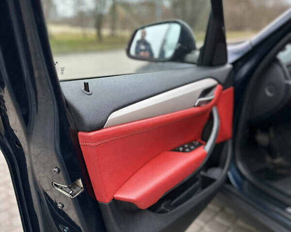 Синій БМВ Х1, об'ємом двигуна 2 л та пробігом 253 тис. км за 12700 $, фото 29 на Automoto.ua