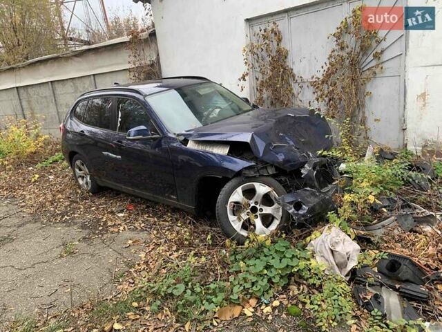 Синий БМВ Х1, объемом двигателя 2 л и пробегом 50 тыс. км за 6000 $, фото 1 на Automoto.ua