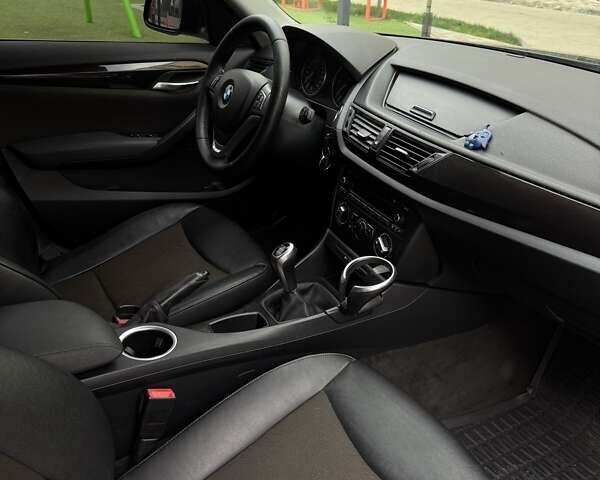 Синий БМВ Х1, объемом двигателя 2 л и пробегом 290 тыс. км за 10900 $, фото 12 на Automoto.ua