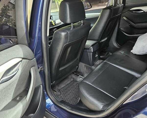 Синій БМВ Х1, об'ємом двигуна 2 л та пробігом 345 тис. км за 12500 $, фото 4 на Automoto.ua