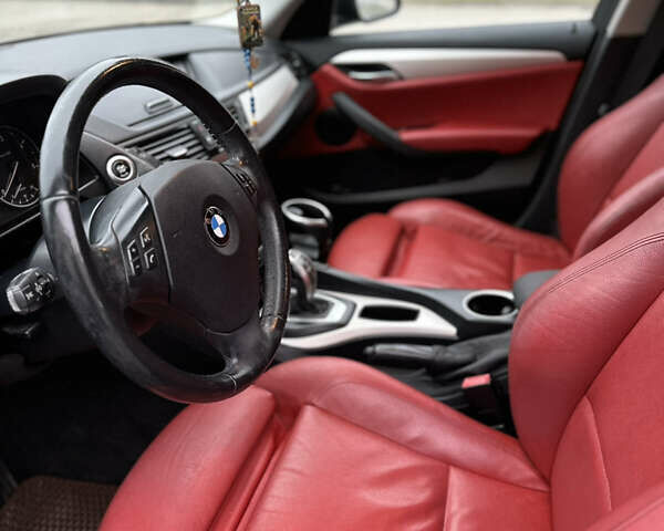 Синій БМВ Х1, об'ємом двигуна 2 л та пробігом 253 тис. км за 12700 $, фото 9 на Automoto.ua