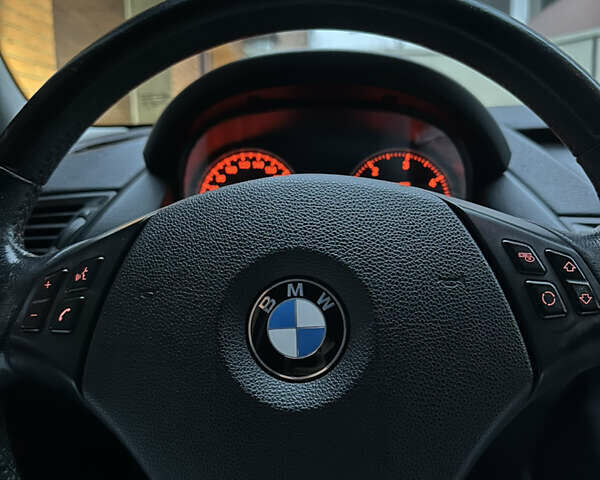 Синій БМВ Х1, об'ємом двигуна 2 л та пробігом 253 тис. км за 12700 $, фото 27 на Automoto.ua