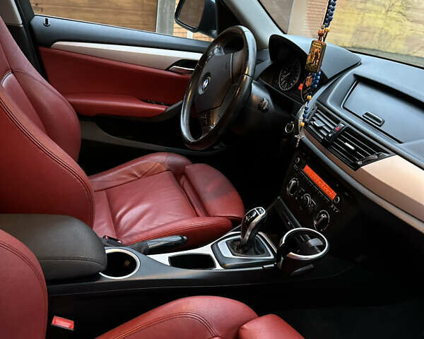 Синій БМВ Х1, об'ємом двигуна 2 л та пробігом 253 тис. км за 12700 $, фото 17 на Automoto.ua