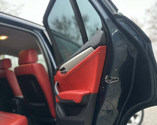 Синій БМВ Х1, об'ємом двигуна 2 л та пробігом 253 тис. км за 12700 $, фото 16 на Automoto.ua