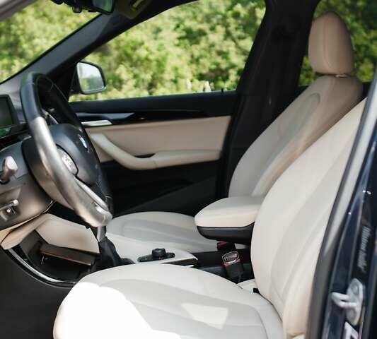 Синій БМВ Х1, об'ємом двигуна 2 л та пробігом 180 тис. км за 17500 $, фото 16 на Automoto.ua