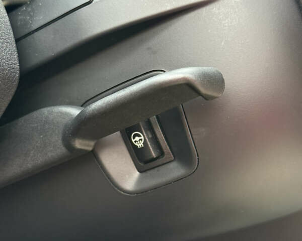 Синій БМВ Х1, об'ємом двигуна 2 л та пробігом 145 тис. км за 16350 $, фото 27 на Automoto.ua