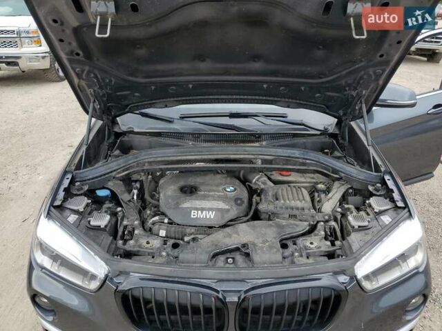 Синий БМВ Х1, объемом двигателя 2 л и пробегом 142 тыс. км за 3400 $, фото 11 на Automoto.ua