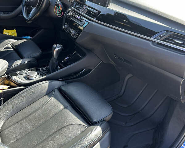 Синій БМВ Х1, об'ємом двигуна 2 л та пробігом 162 тис. км за 19900 $, фото 45 на Automoto.ua