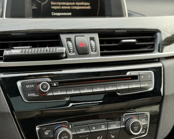 Синій БМВ Х1, об'ємом двигуна 2 л та пробігом 145 тис. км за 16350 $, фото 25 на Automoto.ua