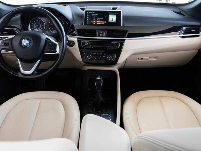 Синій БМВ Х1, об'ємом двигуна 2 л та пробігом 32 тис. км за 15100 $, фото 11 на Automoto.ua