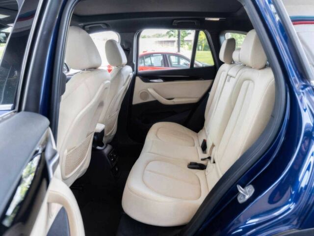 Синій БМВ Х1, об'ємом двигуна 2 л та пробігом 32 тис. км за 15100 $, фото 13 на Automoto.ua