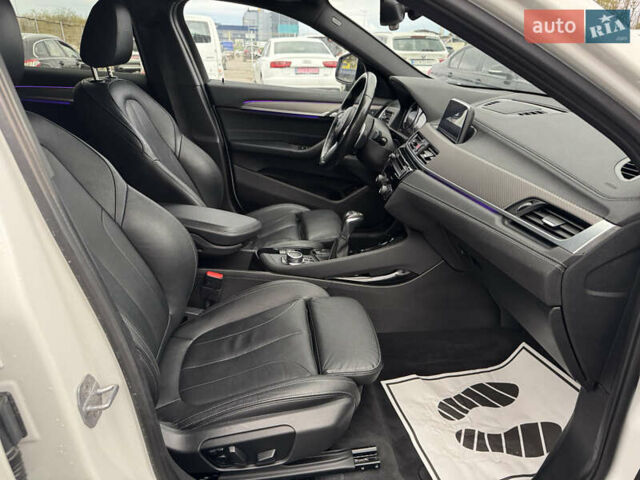 Белый БМВ X2, объемом двигателя 2 л и пробегом 122 тыс. км за 19980 $, фото 32 на Automoto.ua
