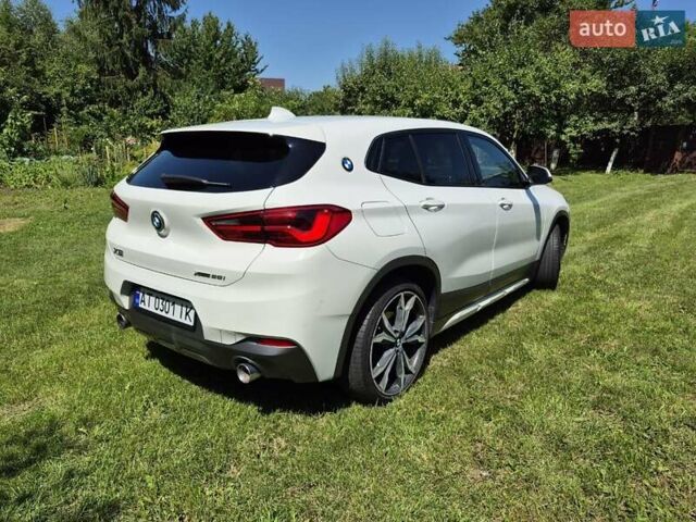 Белый БМВ X2, объемом двигателя 2 л и пробегом 186 тыс. км за 21900 $, фото 2 на Automoto.ua