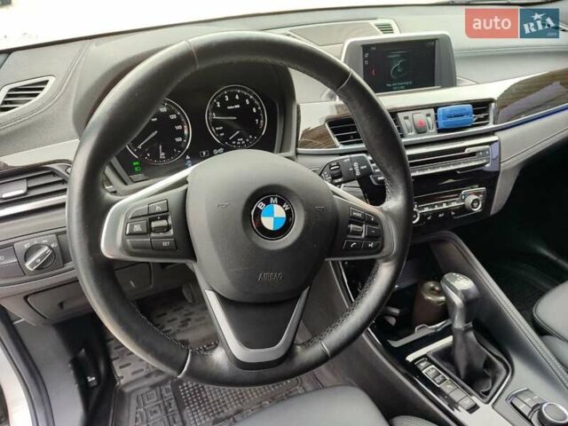 Белый БМВ X2, объемом двигателя 2 л и пробегом 50 тыс. км за 23400 $, фото 23 на Automoto.ua