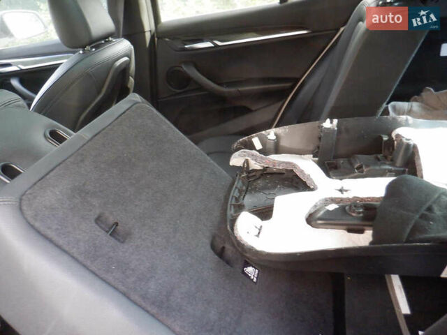 Білий БМВ X2, об'ємом двигуна 2 л та пробігом 165 тис. км за 14000 $, фото 12 на Automoto.ua