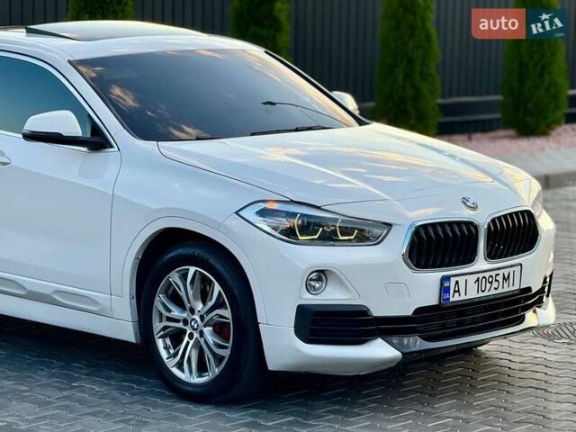 Белый БМВ X2, объемом двигателя 2 л и пробегом 159 тыс. км за 20900 $, фото 6 на Automoto.ua