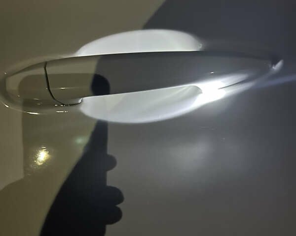 Белый БМВ X2, объемом двигателя 2 л и пробегом 119 тыс. км за 22500 $, фото 26 на Automoto.ua