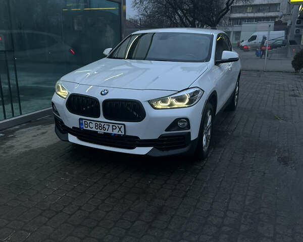Белый БМВ X2, объемом двигателя 2 л и пробегом 77 тыс. км за 23200 $, фото 17 на Automoto.ua