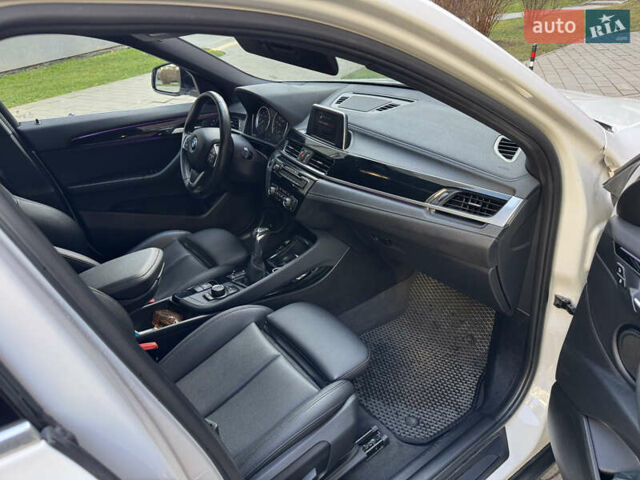 Белый БМВ X2, объемом двигателя 2 л и пробегом 119 тыс. км за 24500 $, фото 23 на Automoto.ua