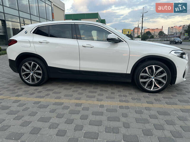 Белый БМВ X2, объемом двигателя 2 л и пробегом 73 тыс. км за 26300 $, фото 40 на Automoto.ua