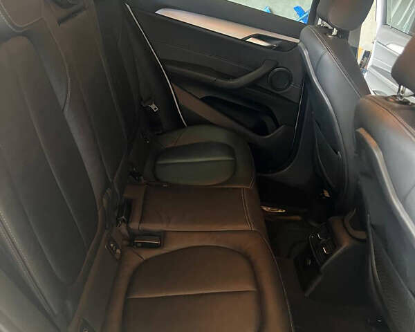 Білий БМВ X2, об'ємом двигуна 2 л та пробігом 53 тис. км за 24500 $, фото 5 на Automoto.ua
