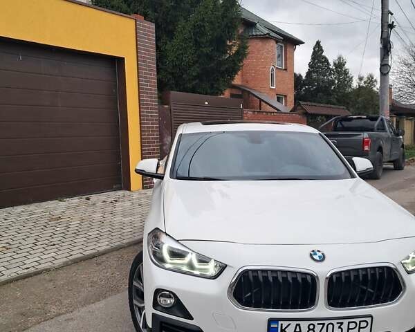 Белый БМВ X2, объемом двигателя 2 л и пробегом 96 тыс. км за 26500 $, фото 2 на Automoto.ua