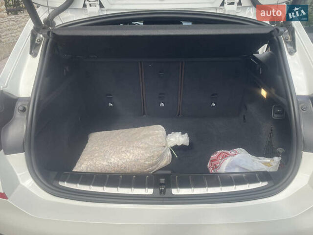 Белый БМВ X2, объемом двигателя 2 л и пробегом 156 тыс. км за 22500 $, фото 33 на Automoto.ua