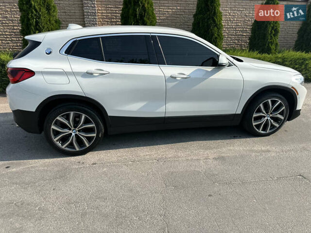 Белый БМВ X2, объемом двигателя 2 л и пробегом 114 тыс. км за 22000 $, фото 3 на Automoto.ua