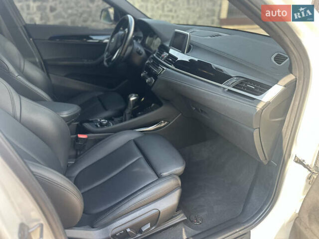Белый БМВ X2, объемом двигателя 2 л и пробегом 114 тыс. км за 22000 $, фото 8 на Automoto.ua
