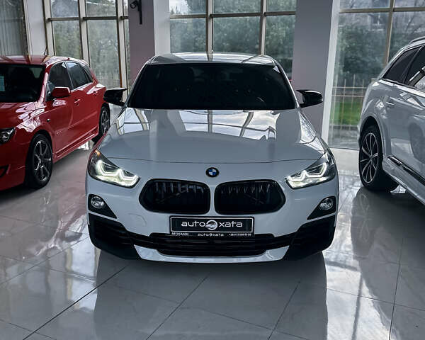 Білий БМВ X2, об'ємом двигуна 2 л та пробігом 64 тис. км за 23000 $, фото 1 на Automoto.ua