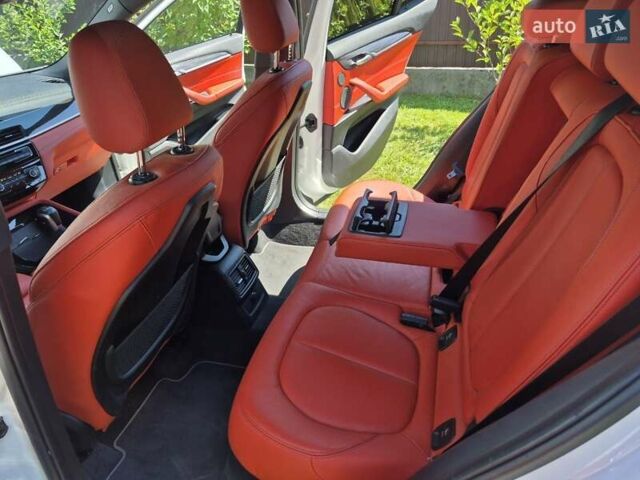 Белый БМВ X2, объемом двигателя 2 л и пробегом 186 тыс. км за 21900 $, фото 24 на Automoto.ua