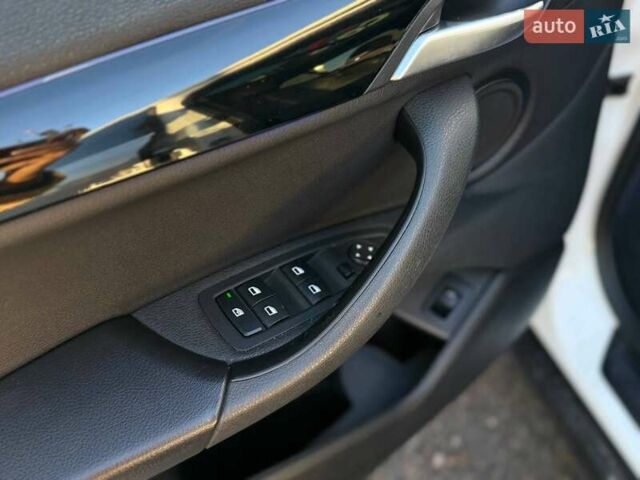 Білий БМВ X2, об'ємом двигуна 2 л та пробігом 137 тис. км за 23500 $, фото 8 на Automoto.ua