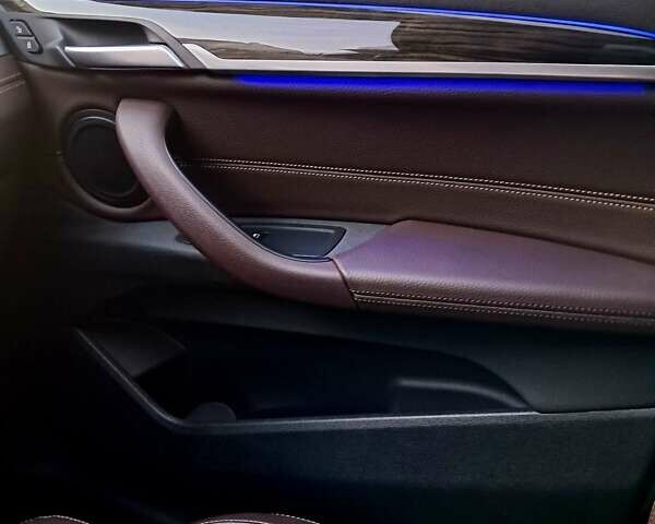 Белый БМВ X2, объемом двигателя 2 л и пробегом 96 тыс. км за 26500 $, фото 18 на Automoto.ua