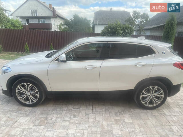 Белый БМВ X2, объемом двигателя 2 л и пробегом 156 тыс. км за 22500 $, фото 9 на Automoto.ua