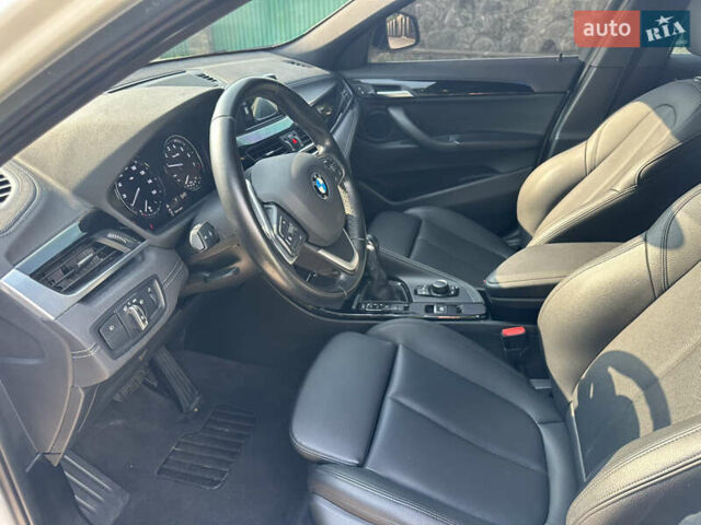 Белый БМВ X2, объемом двигателя 2 л и пробегом 114 тыс. км за 22000 $, фото 13 на Automoto.ua