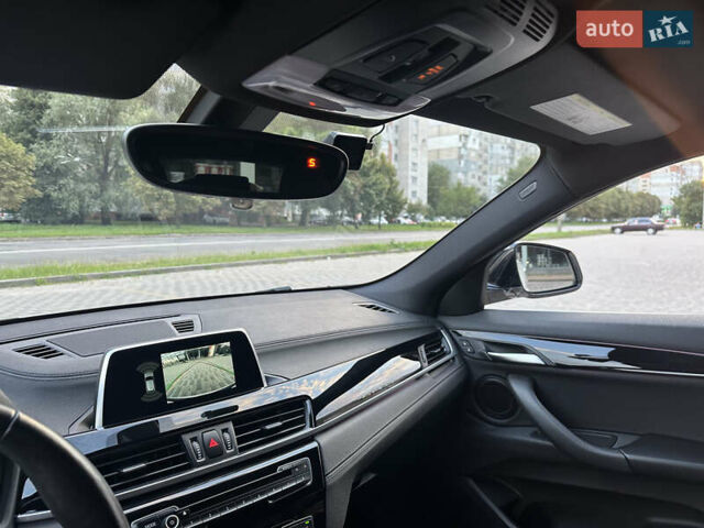 Белый БМВ X2, объемом двигателя 2 л и пробегом 73 тыс. км за 26300 $, фото 5 на Automoto.ua
