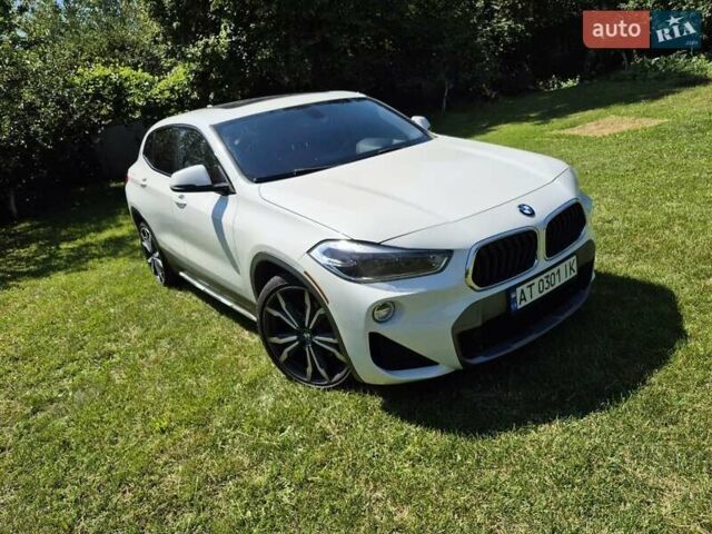 Белый БМВ X2, объемом двигателя 2 л и пробегом 186 тыс. км за 21900 $, фото 1 на Automoto.ua
