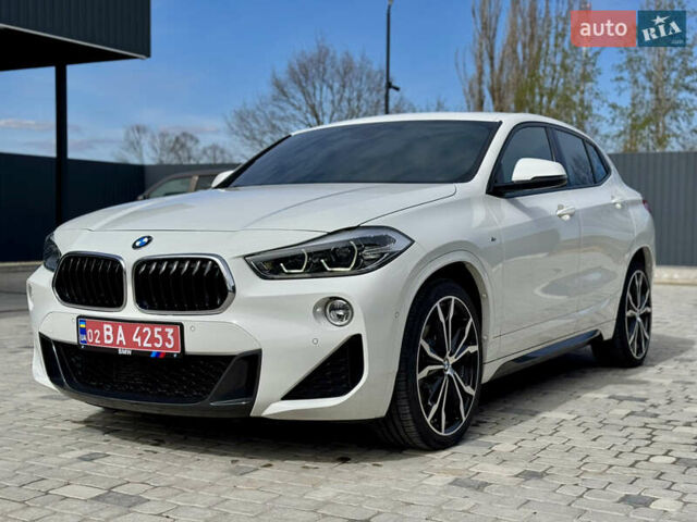 Белый БМВ X2, объемом двигателя 2 л и пробегом 108 тыс. км за 26999 $, фото 4 на Automoto.ua