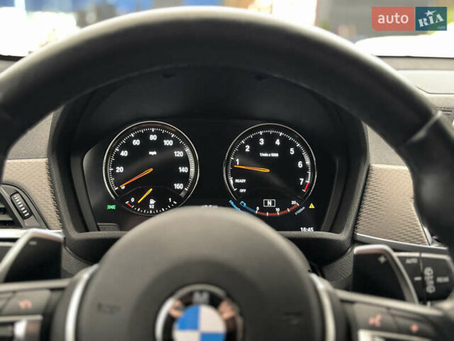 Белый БМВ X2, объемом двигателя 2 л и пробегом 122 тыс. км за 19980 $, фото 26 на Automoto.ua