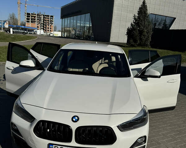 Белый БМВ X2, объемом двигателя 2 л и пробегом 77 тыс. км за 23200 $, фото 7 на Automoto.ua